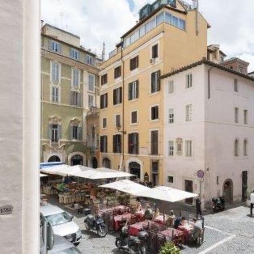 Exclusive wine shop in the center of Rome